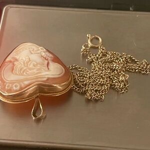 14k gold vintage genuine cameo Pendant 14kt stamp nyco  chain Necklace 18”